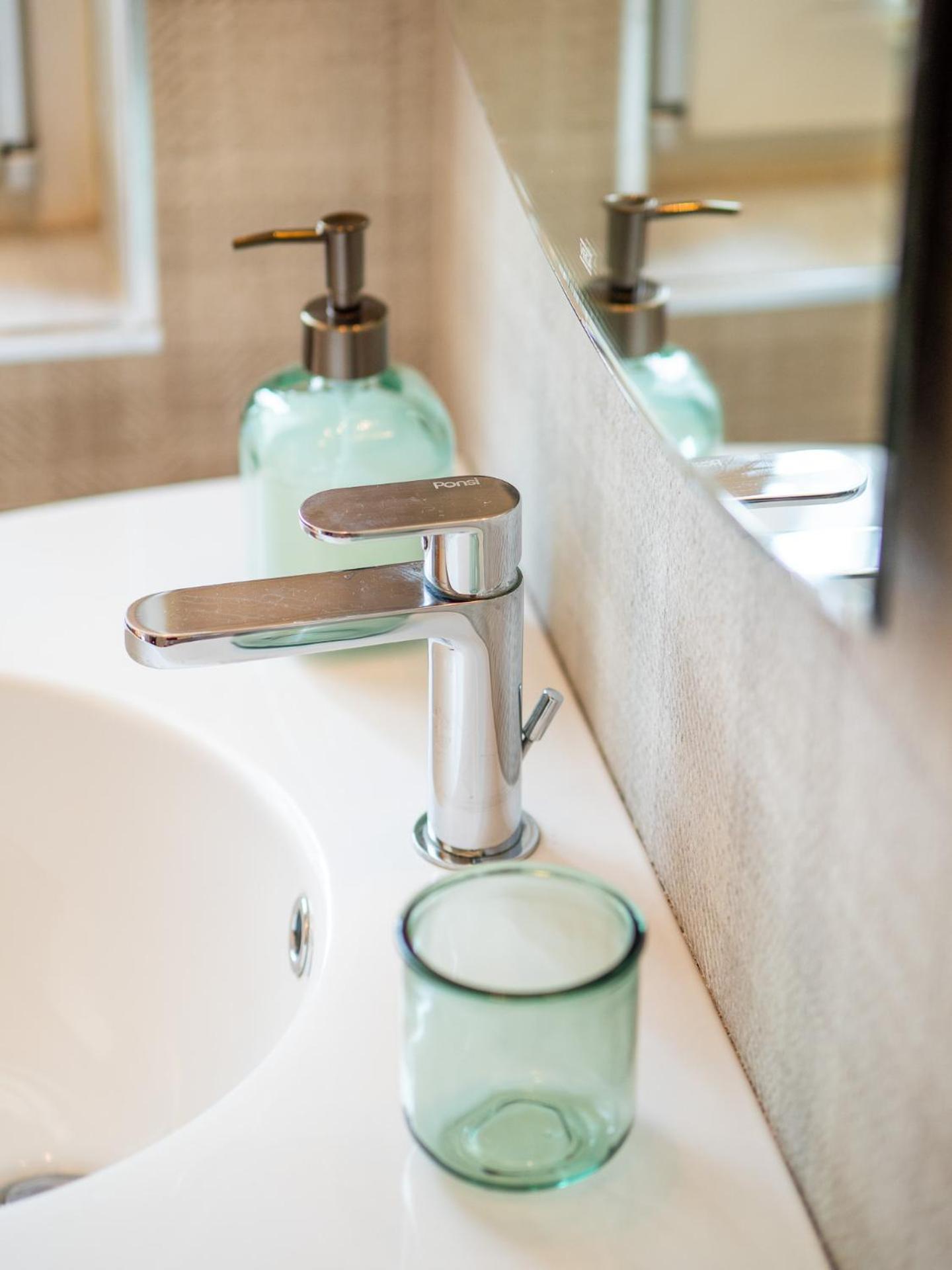 Appartamento Stylish Flat With Balcony - 15 Min To Duomo Milano Esterno foto
