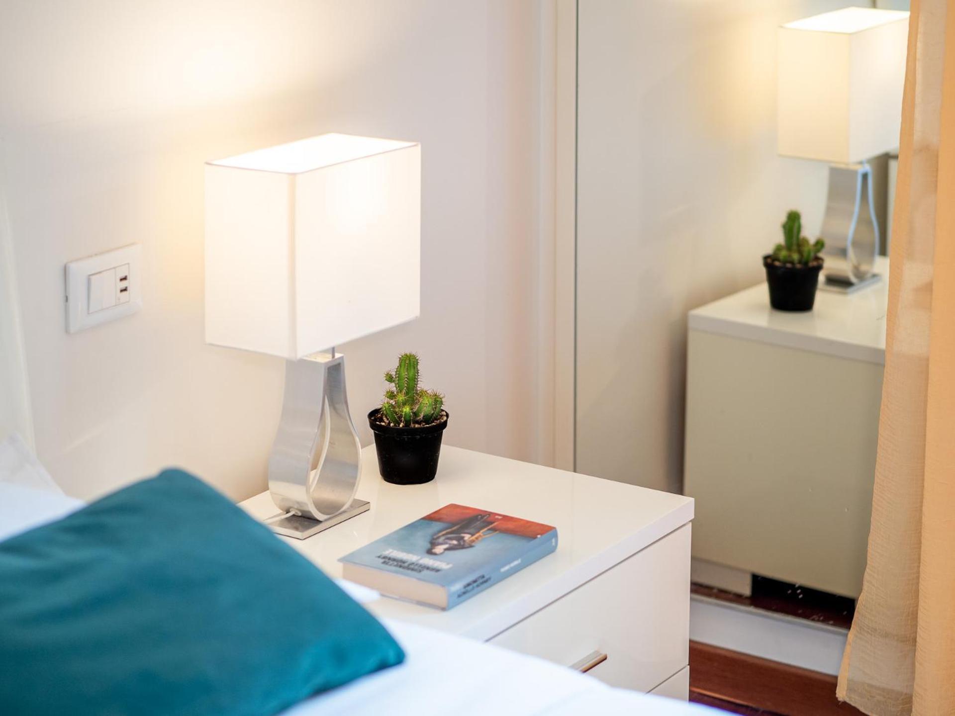 Appartamento Stylish Flat With Balcony - 15 Min To Duomo Milano Esterno foto